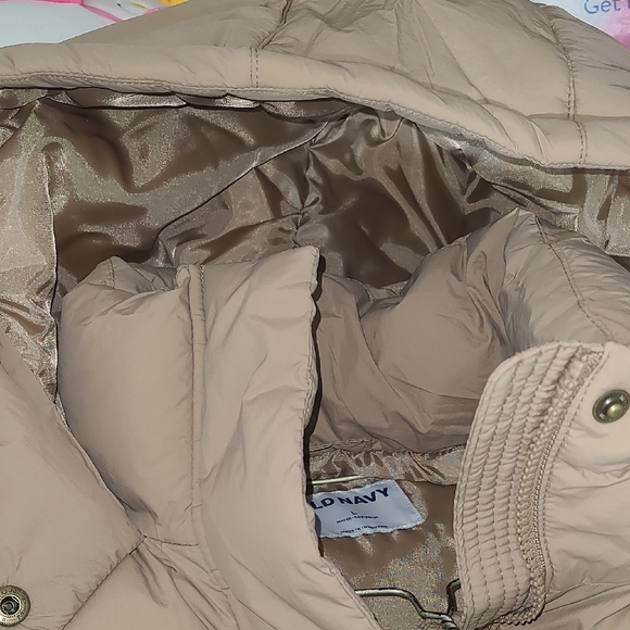 Old Navy Tan Puffer Jacket - Picture 6 of 9